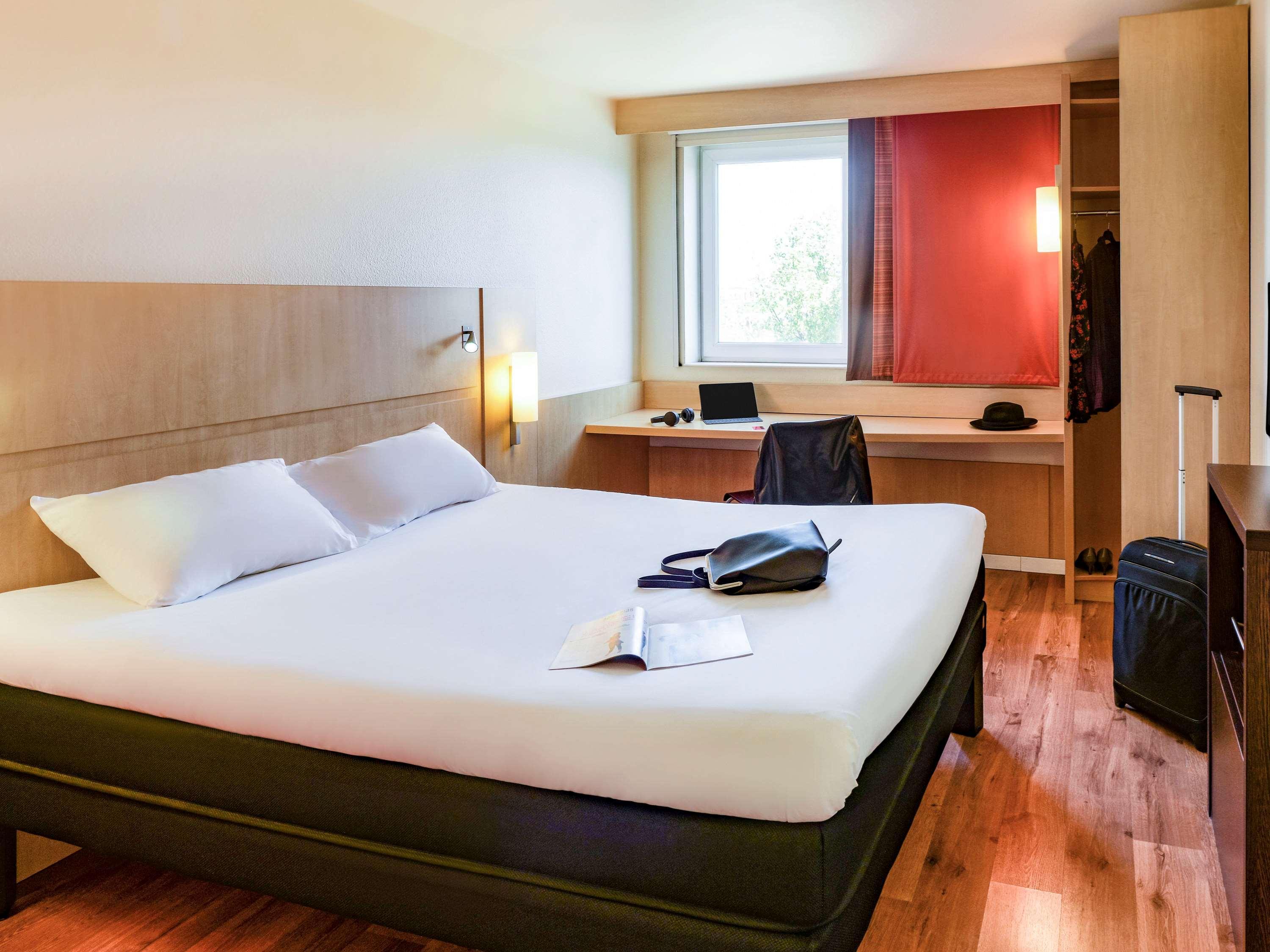 Ibis Clermont Ferrand Montferrand Hotell Eksteriør bilde